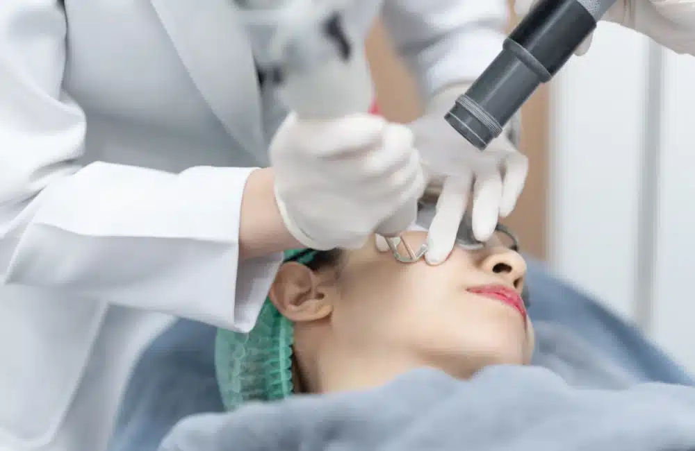 Pico Laser ทางลัดกู้หน้าหมองคล้ำ เผยผิวกระจ่างใสที่ M Vita Clinic